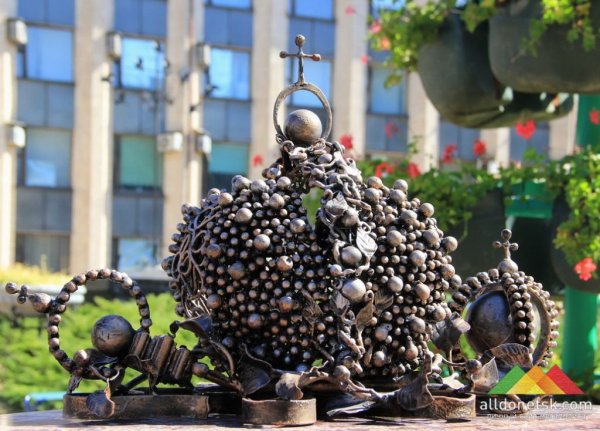 Парк кованных фигур в Донецке