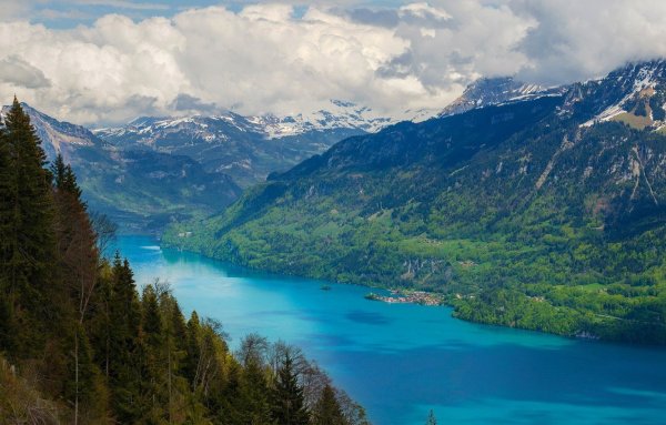 Озеро Рето Швейцария