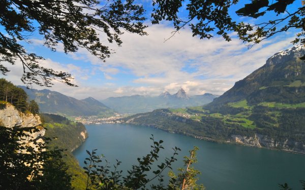 Озеро в Швейцарии Фирвальдштетское озеро