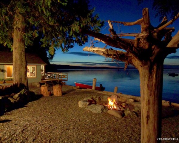 Домик на берегу