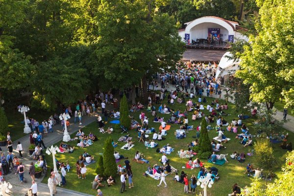 Джаз в саду Эрмитаж