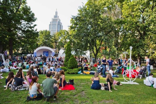 Фестиваль джаз в саду Эрмитаж