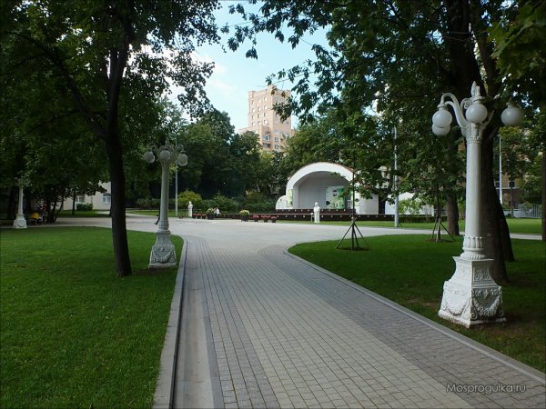 Пушкинская парк Эрмитаж