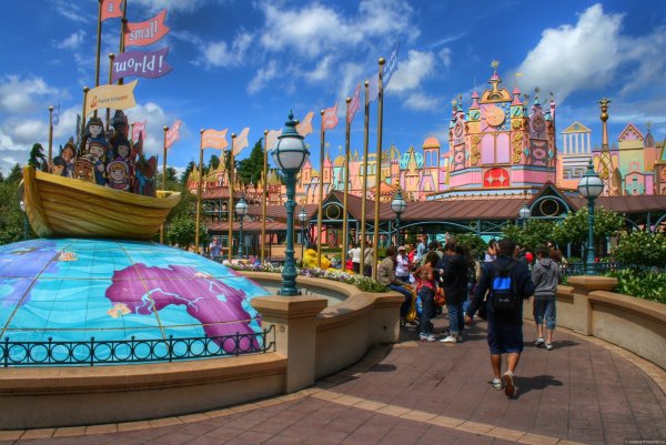 Disneyland в Париже аттракционы