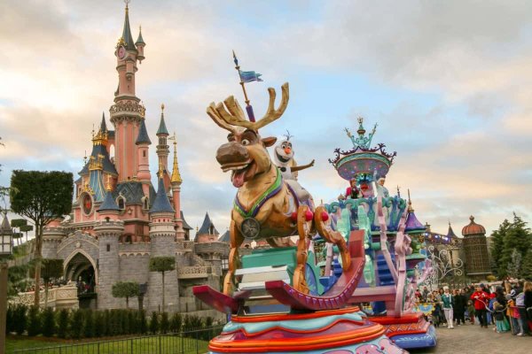 Диснейленд Париж внутри аттракционы