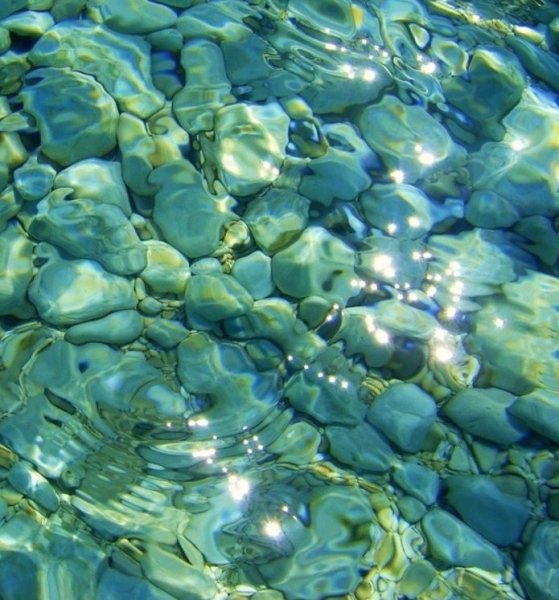 Прозрачная вода