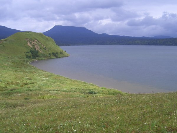Остров Кунашир озеро Лагунное