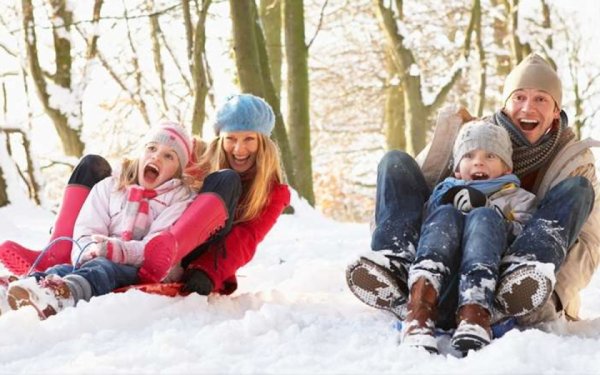 Зимняя прогулка с родителями