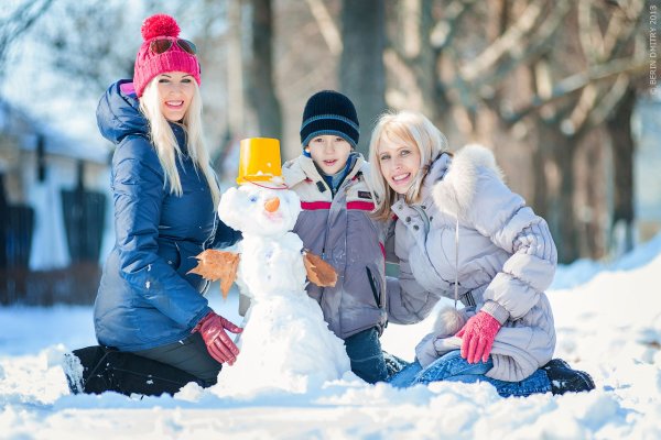 Зимняя фотосессия с малышом на улице