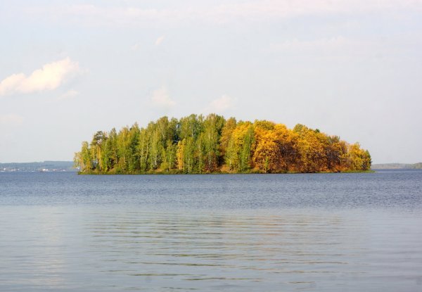 Озеро Исетское острова Среднеуральск
