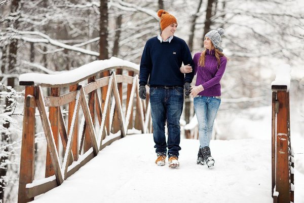 Прогулочная съемка зимой паре