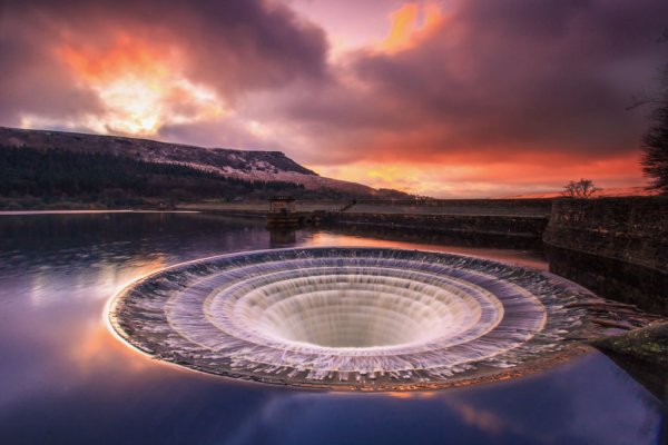 Водохранилище Ледибауэр Дербишир Англия