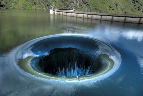 Плотина Монтичелло в США