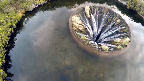 Озеро Байкал Чертова воронка