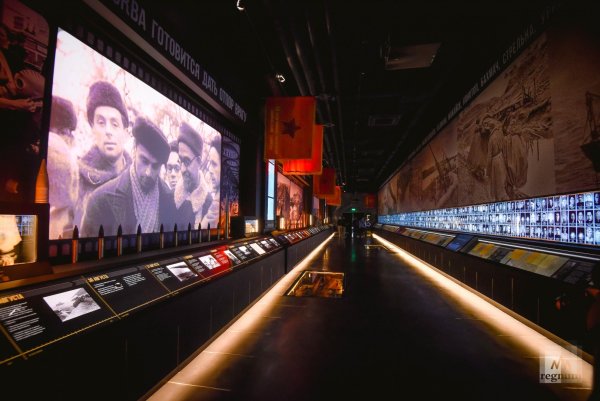 Музей в Кубинке 1418 шагов