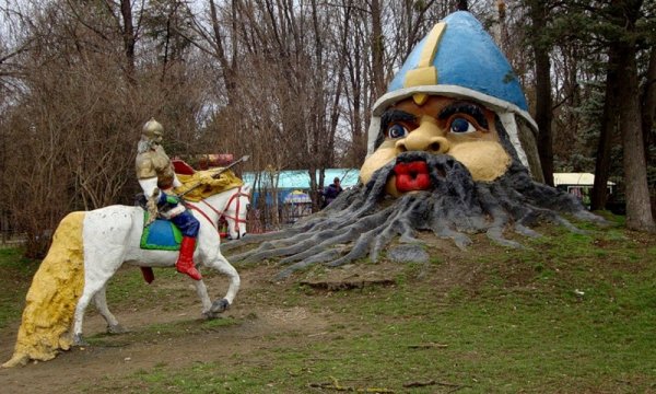 Поляна сказок Симферополь детский парк