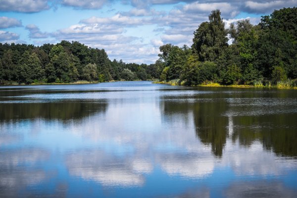 Озеро зеркальное