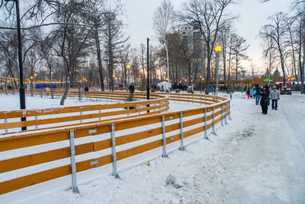 Парк имени Терешковой в Челябинске каток