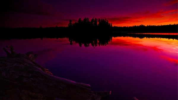 Фиолетовое озеро