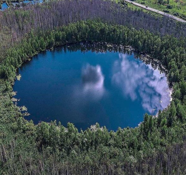 Бездонное озеро в Солнечногорском