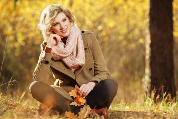 Осенняя фотосессия для женщины в возрасте