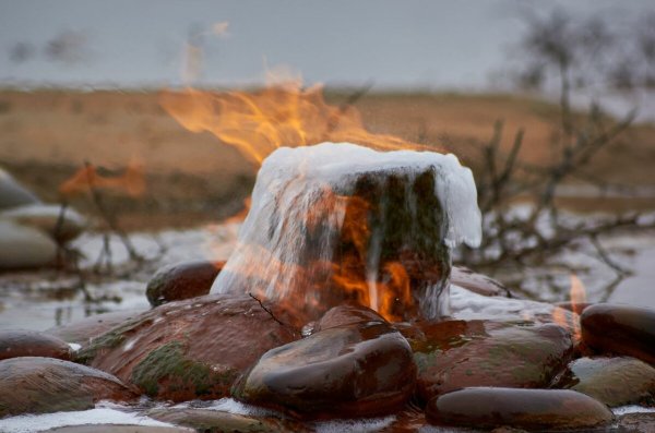 Горячий источник Калмыкия