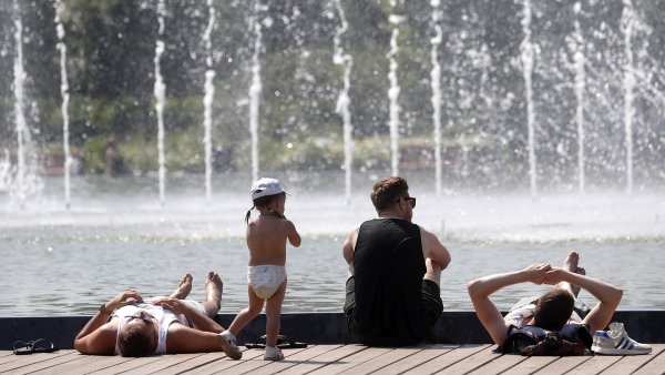 Знойный жаркий день