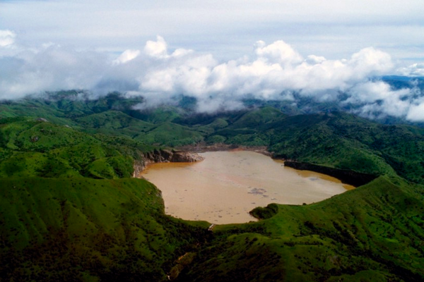 Озеро Ниос Камерун