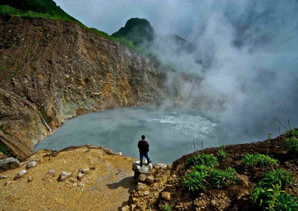 Кипящее озеро Доминика