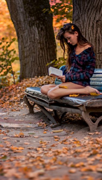 Фотосессия на лавочке в парке