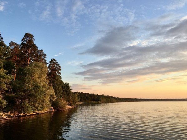 Берег реки Волга Конаково