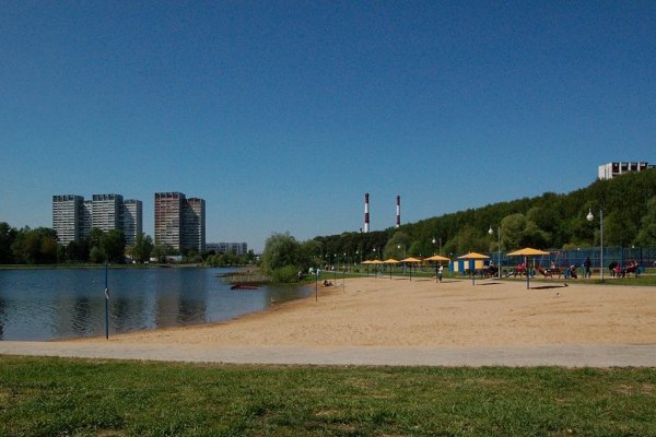 Школьное озеро Зеленоград ночью