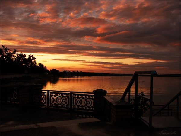 Озеро Ломпадь набережная