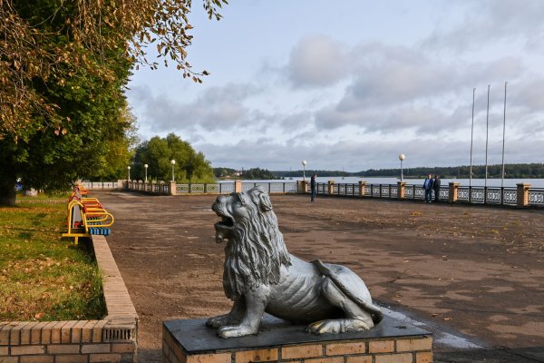 Набережная озеро Ломпадь Людиново