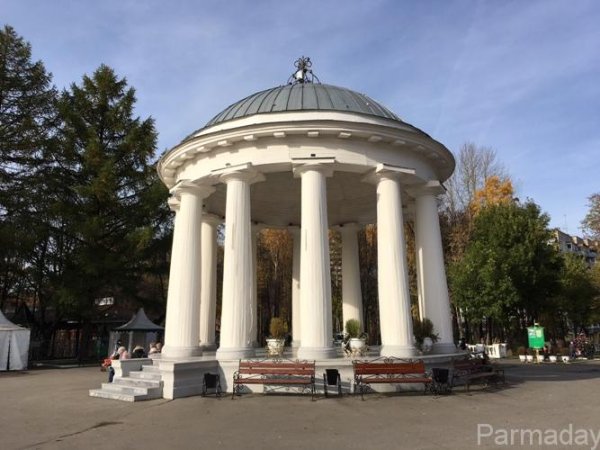Ротонда в парке Горького