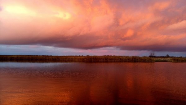 Озеро пустое Сибирь