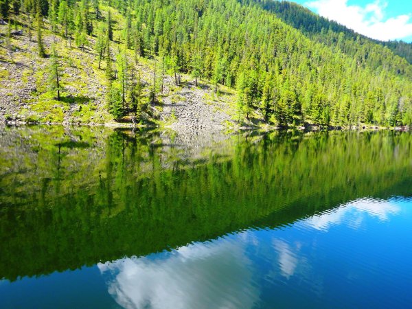 Мертвое озеро Алтай