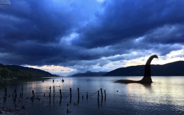 Озеро Лохнесс в Шотландии