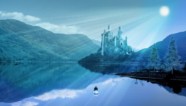 Сказочный замок на воде