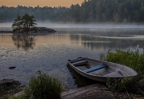 Лодка на берегу