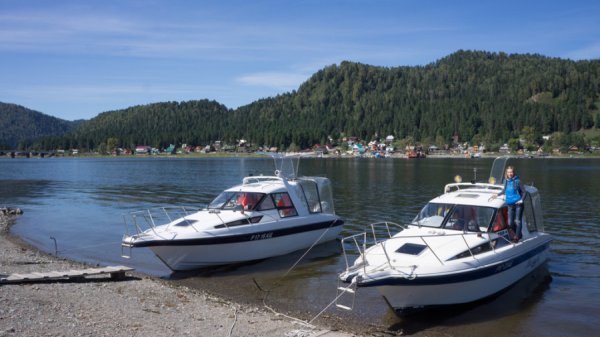 Телецкое озеро катер