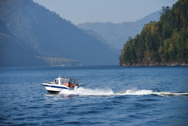 Алтай озеро Телецкое катере экскурсии