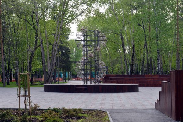 Сквер у медакадемии Тюмень