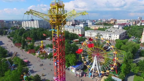 Парк аттракционов Тюмень цветной бульвар