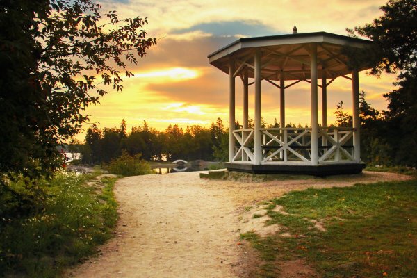 Монрепо парк Выборг беседка