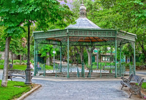 Лихтентальская аллея беседка