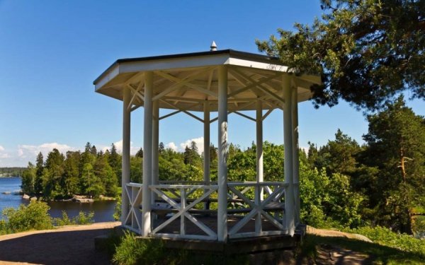 Парк Монрепо чайная беседка