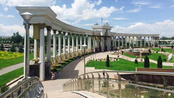 Парк имени первого президента Республики Казахстан (Алма-Ата)