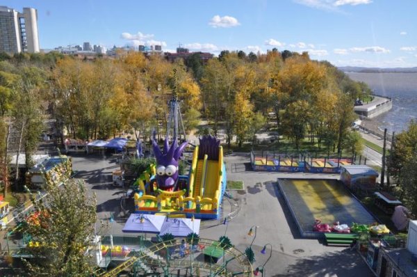 Парк на набережной Хабаровска