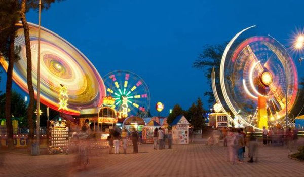 Парк аттракционов Анапа Центральный парк